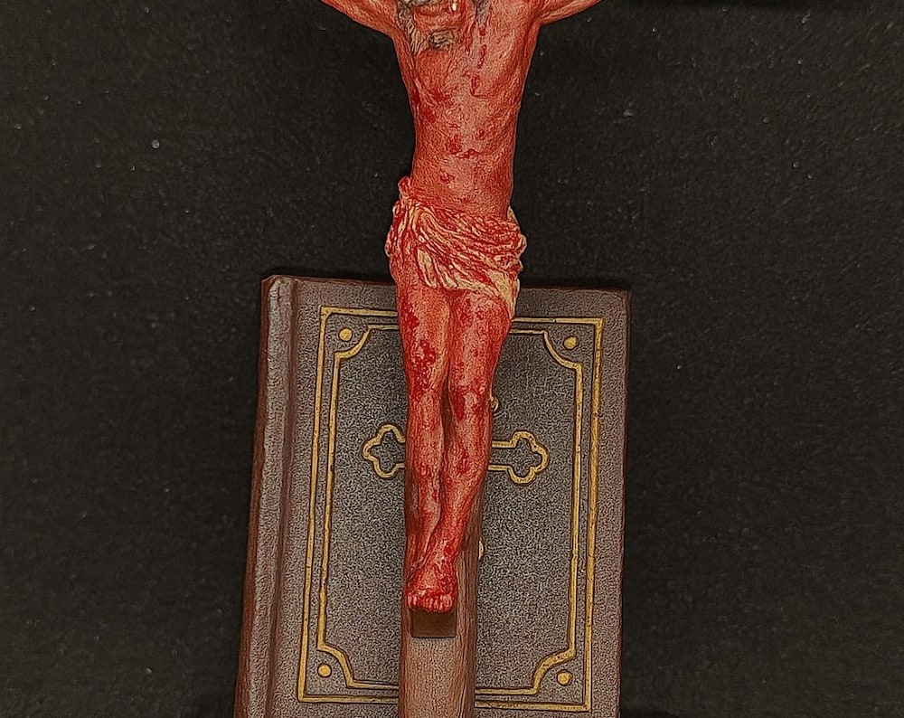 Crucified Jesus Statue - Hand-Painted - 12k Premium Resin Quality - High Details