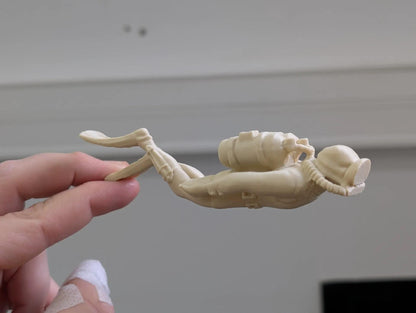 DIY Diver Figure: 12K Resin Aquarium Ornament