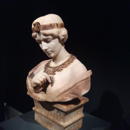 Cleopatra Bust | Last Queen of Egypt Statue | Roman History Decor | 12k Resin or Marble composite PLA